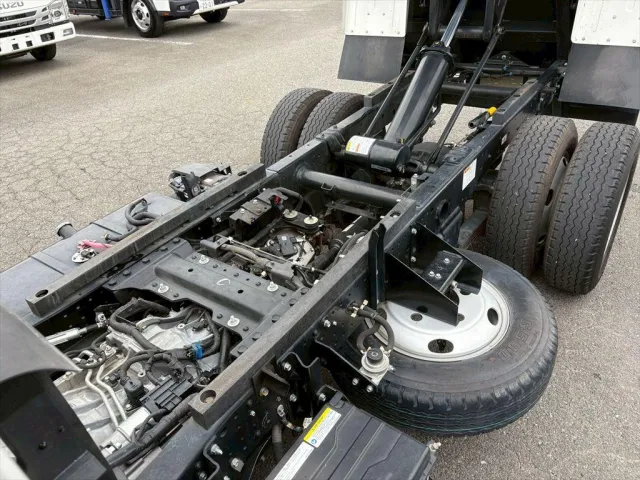 いすゞ エルフ 2RG-NKR88AT(2WD)の写真16