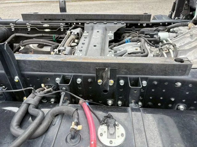 いすゞ エルフ 2RG-NKR88AT(2WD)の写真17