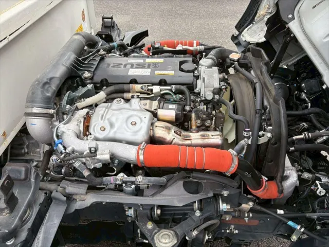 いすゞ エルフ 2RG-NKR88AT(2WD)の写真19