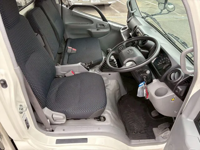 日野 デュトロ 2KG-XZU605M(2WD)の写真21