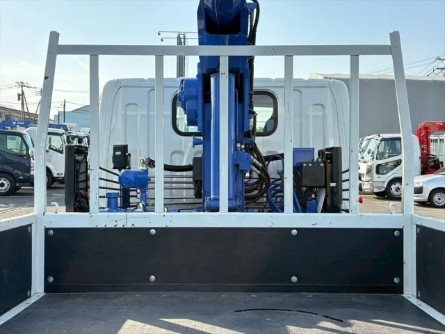 三菱 キャンター 2RG-FEAV0(2WD)の写真7