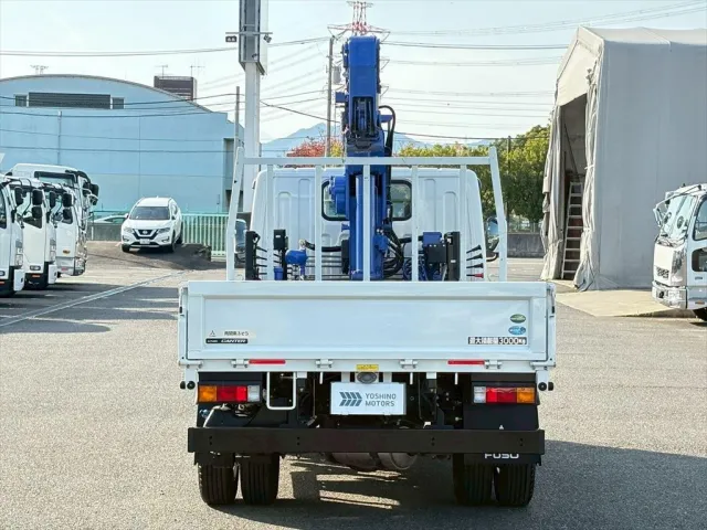 三菱 キャンター 2RG-FEAV0(2WD)の写真13