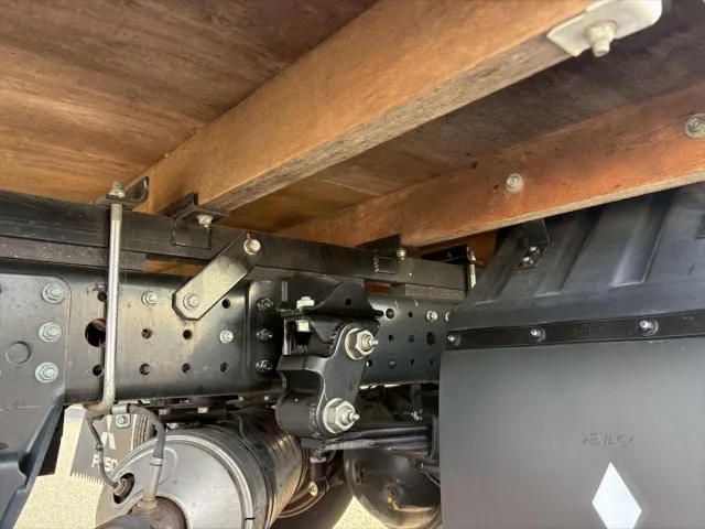 三菱 キャンター 2RG-FEAV0(2WD)の写真17