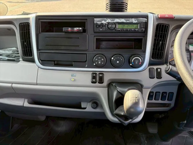 三菱 キャンター 2RG-FEAV0(2WD)の写真22