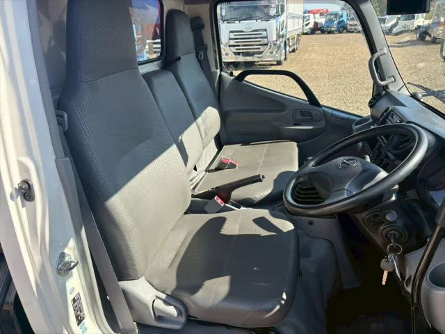 日野 デュトロ TKG-XZU605M(2WD)の写真21