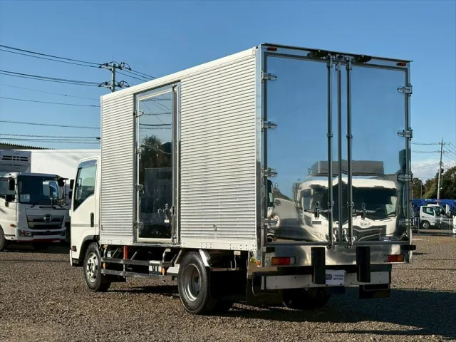 いすゞ エルフ 2RG-NPR88YN(2WD)の写真3