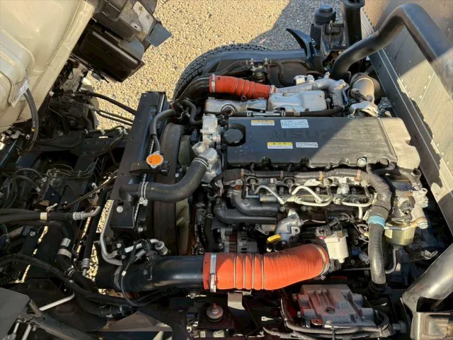 いすゞ エルフ 2RG-NPR88YN(2WD)の写真18