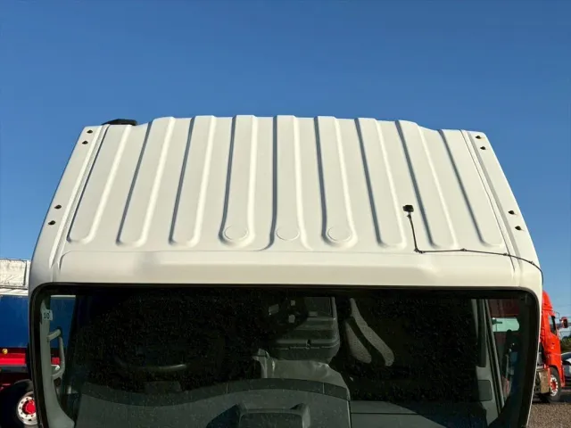 いすゞ エルフ 2RG-NPR88YN(2WD)の写真20