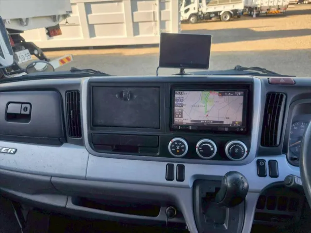 三菱 キャンター TKG-FEA50(2WD)の写真22