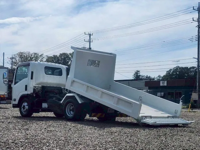 いすゞ エルフ TKG-NPR85YN(2WD)の写真11