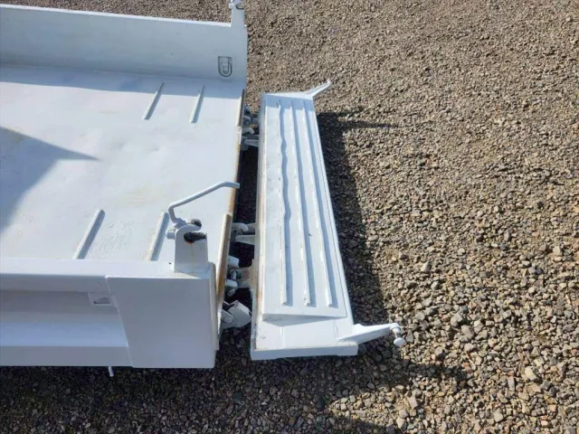 いすゞ エルフ TKG-NPR85YN(2WD)の写真12