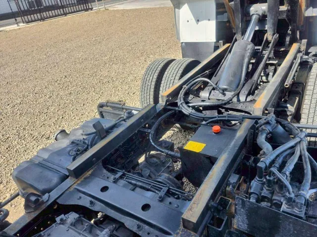 いすゞ エルフ TKG-NPR85YN(2WD)の写真16