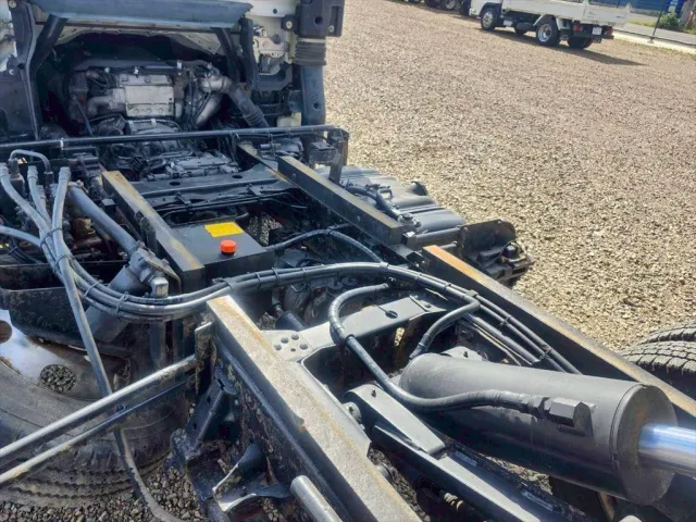 いすゞ エルフ TKG-NPR85YN(2WD)の写真17