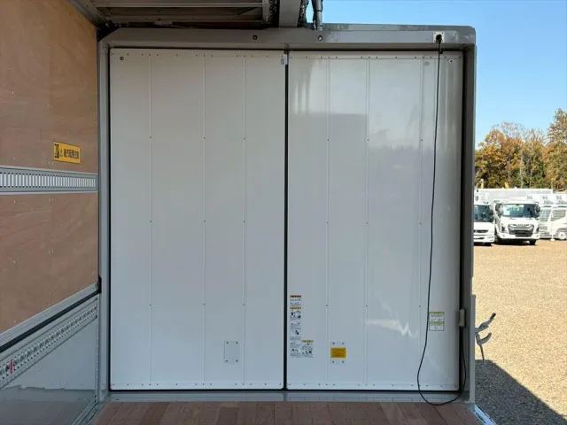 三菱 ファイター 2KG-FK65F(2WD)の写真13