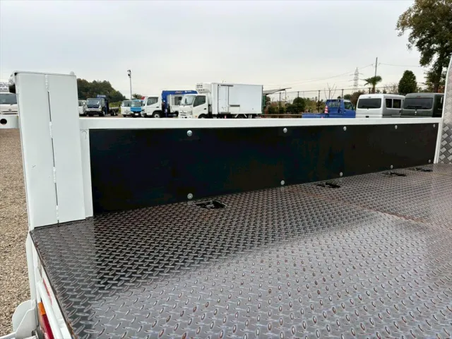 三菱 キャンター 2RG-FDA50(4WD)の写真9