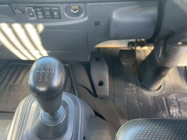 いすゞ フォワード 2RG-FRR90S1(2WD)の写真23