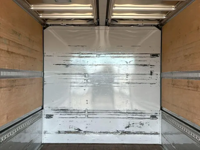 いすゞ フォワード 2RG-FRR90T2(2WD)の写真7