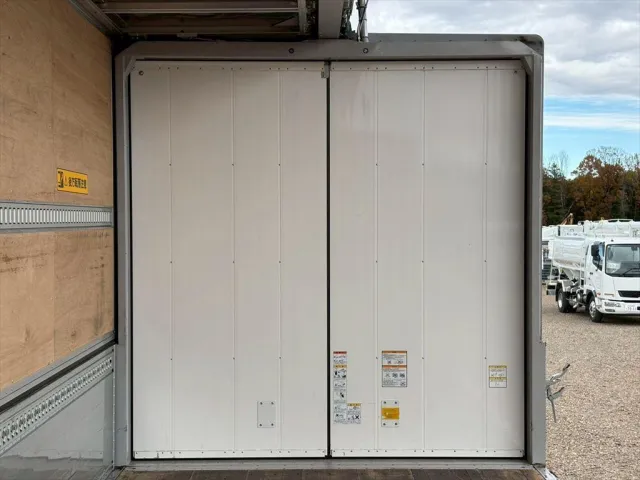 いすゞ フォワード 2RG-FRR90T2(2WD)の写真11