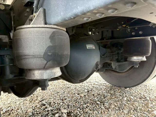 いすゞ フォワード 2RG-FRR90T2(2WD)の写真17