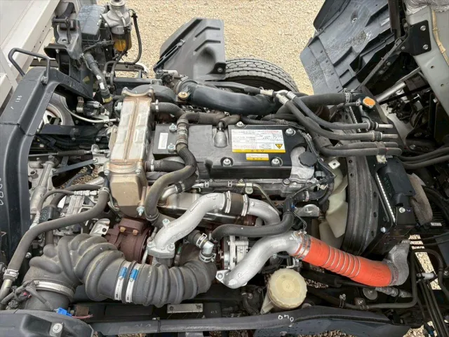 いすゞ フォワード 2RG-FRR90T2(2WD)の写真19