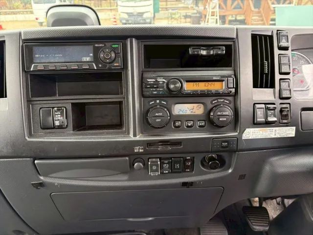 いすゞ フォワード 2RG-FRR90T2(2WD)の写真22