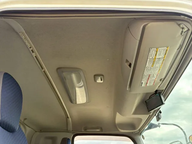 いすゞ フォワード 2RG-FRR90T2(2WD)の写真24