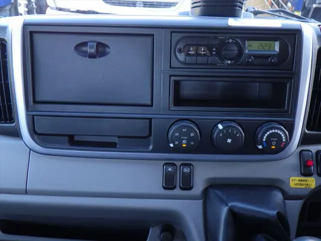 三菱 キャンター TPG-FEB50(2WD)の写真22