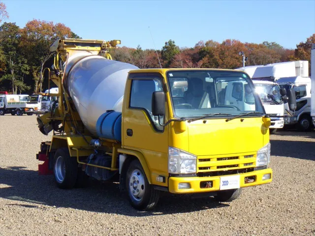 いすゞ エルフ TKG-NKR85N(2WD)の写真2