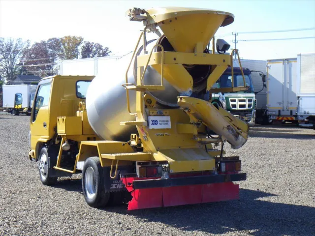 いすゞ エルフ TKG-NKR85N(2WD)の写真3