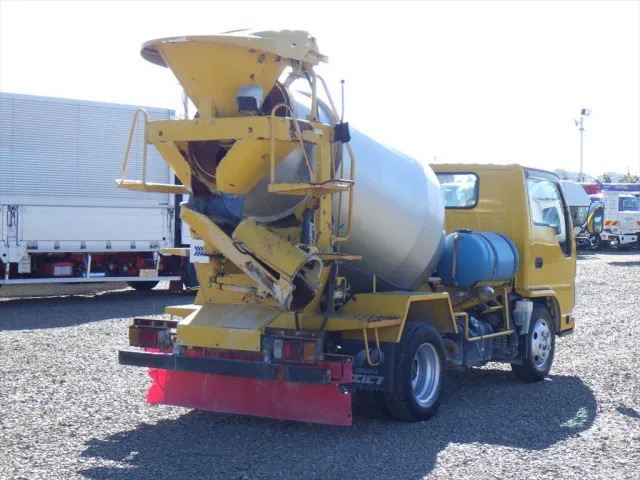 いすゞ エルフ TKG-NKR85N(2WD)の写真4