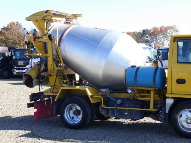 いすゞ エルフ TKG-NKR85N(2WD)の写真5