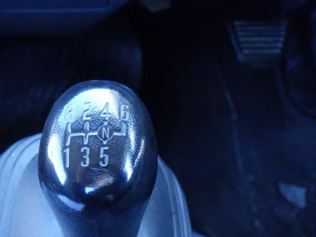 いすゞ エルフ TKG-NKR85N(2WD)の写真23