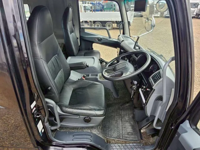 三菱 ファイター LKG-FK62FZ(2WD)の写真21