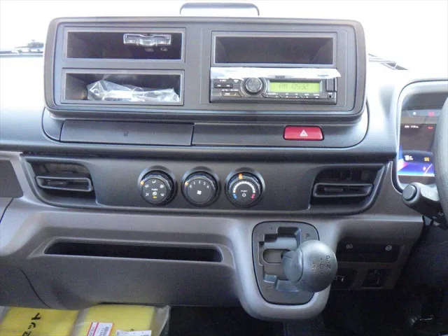 三菱 キャンター 2RG-FGA50(4WD)の写真22