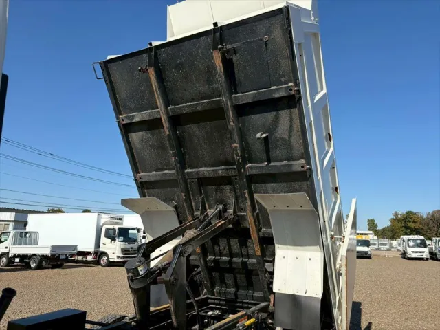 いすゞ フォワード 2RG-FRR90S1(2WD)の写真12