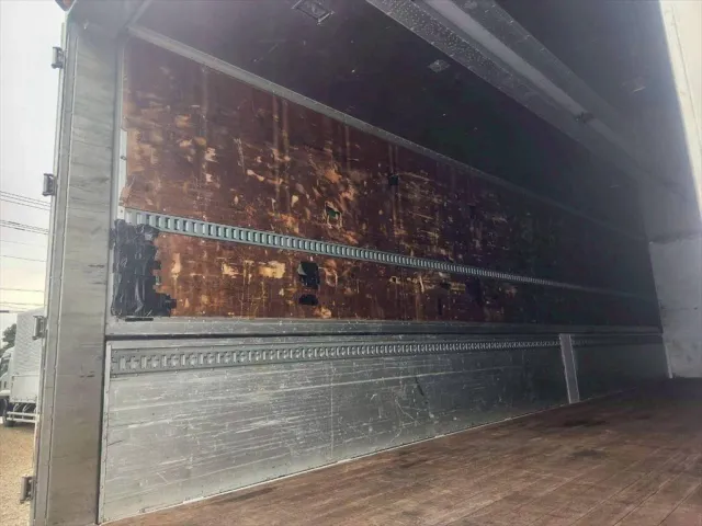 日野 プロフィア QPG-FR1EXEG(6x2)の写真9