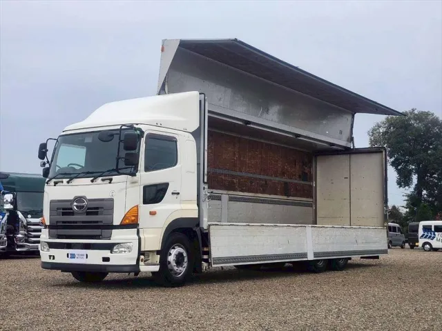 日野 プロフィア QPG-FR1EXEG(6x2)の写真11