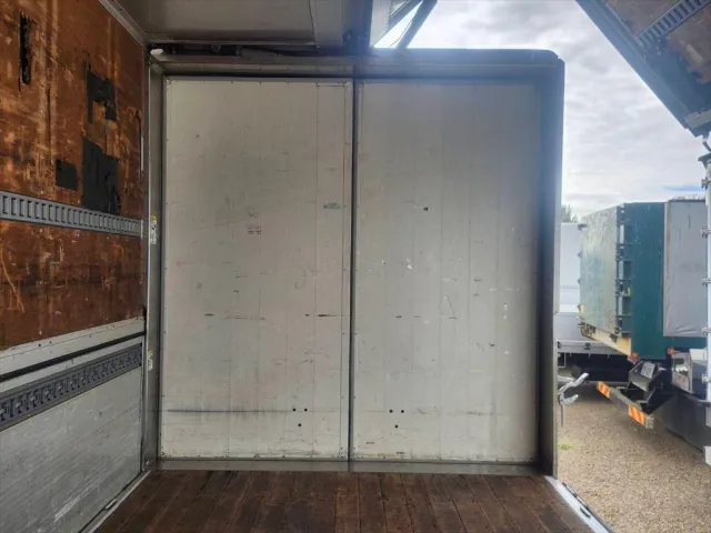 日野 プロフィア QPG-FR1EXEG(6x2)の写真13