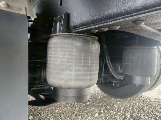 日野 プロフィア QPG-FR1EXEG(6x2)の写真16