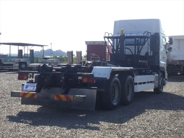 日野 プロフィア QDG-FS1EREA(6x4)の写真4