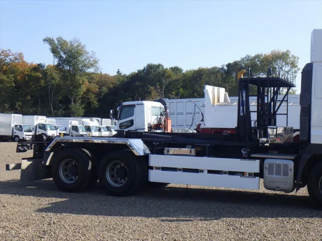 日野 プロフィア QDG-FS1EREA(6x4)の写真5