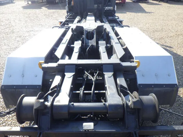 日野 プロフィア QDG-FS1EREA(6x4)の写真8