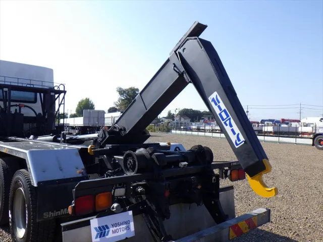 日野 プロフィア QDG-FS1EREA(6x4)の写真11