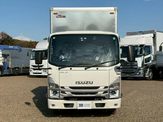 いすゞ エルフ 2RG-NLR88AN(2WD)の写真13