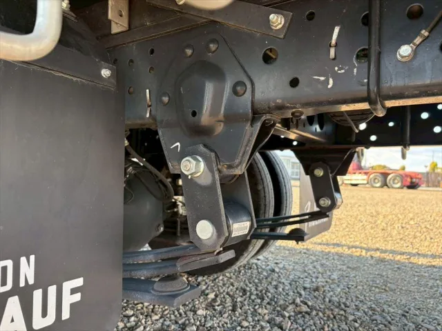 いすゞ エルフ 2RG-NLR88AN(2WD)の写真15