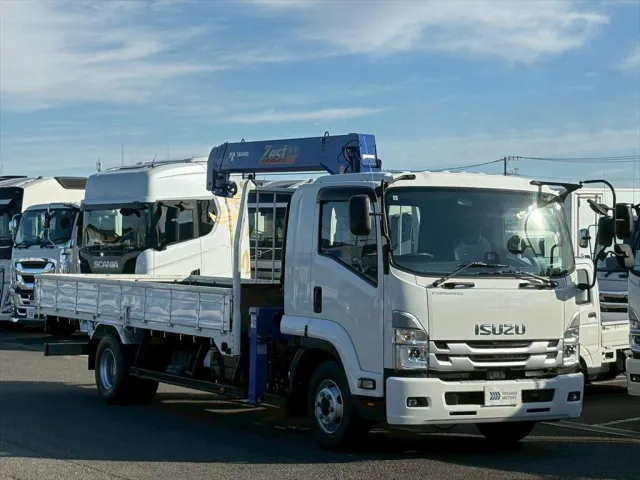 いすゞ フォワード 2PG-FRR90S2(2WD)の写真2