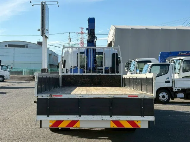 いすゞ フォワード 2PG-FRR90S2(2WD)の写真11