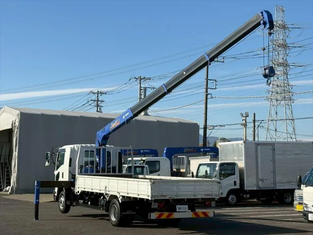 いすゞ フォワード 2PG-FRR90S2(2WD)の写真14