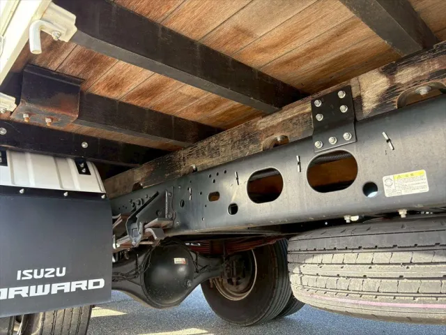 いすゞ フォワード 2PG-FRR90S2(2WD)の写真18