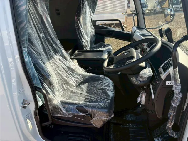 三菱 デリカ 2KG-FK62F(2WD)の写真21